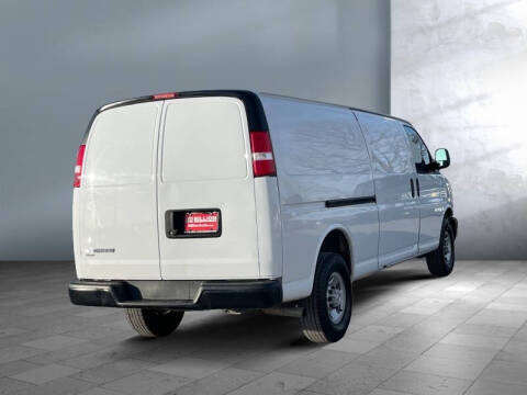 2023 Chevrolet Express 2500