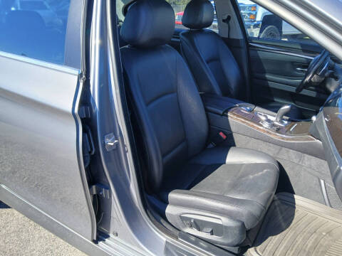 2016 BMW 5 Series 528i