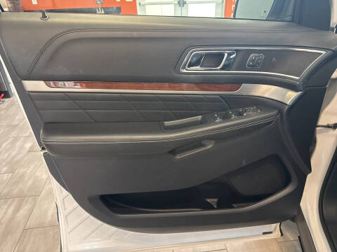 2018 Ford Explorer Platinum