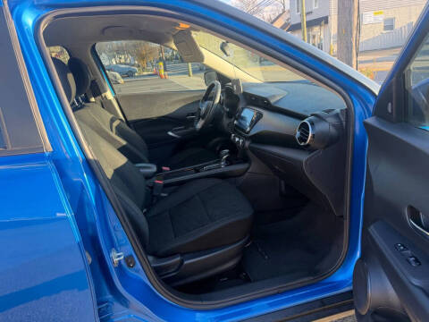 2023 Nissan Kicks SV