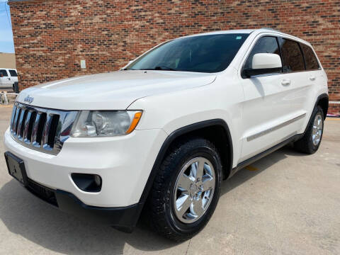 2011 Jeep Grand Cherokee for sale at Tiger Auto Sales in Guymon OK