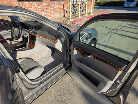 2004 Mercedes-Benz E-Class E 320