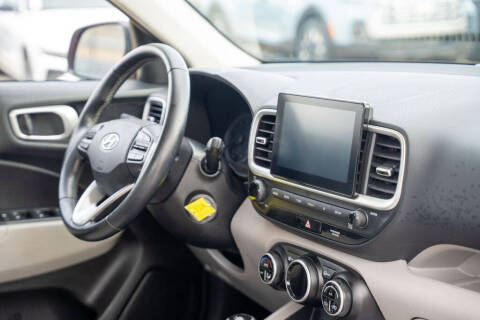 2022 Hyundai Venue SEL