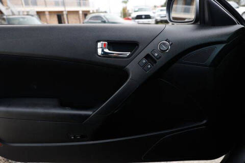 2011 Hyundai Genesis Coupe 2.0T