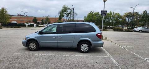 2005 Chrysler Town and Country for sale at VINE STREET MOTOR CO in Urbana IL