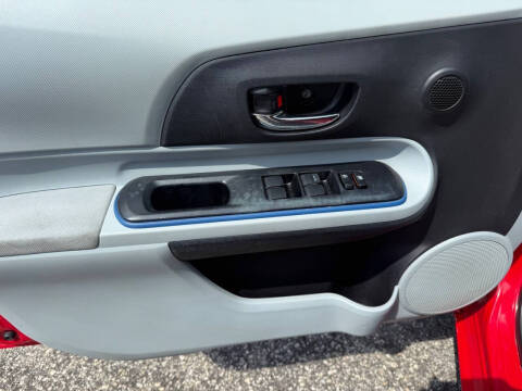 2012 Toyota Prius c Two