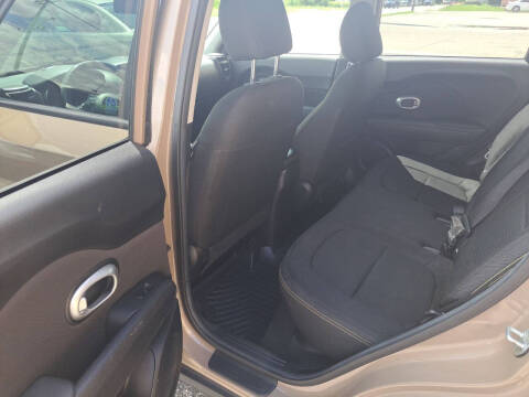 2015 Kia Soul +