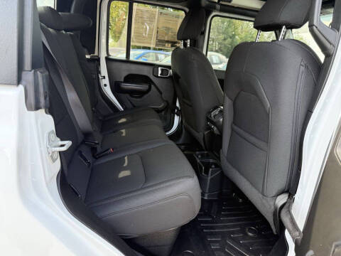 2023 Jeep Gladiator Sport S