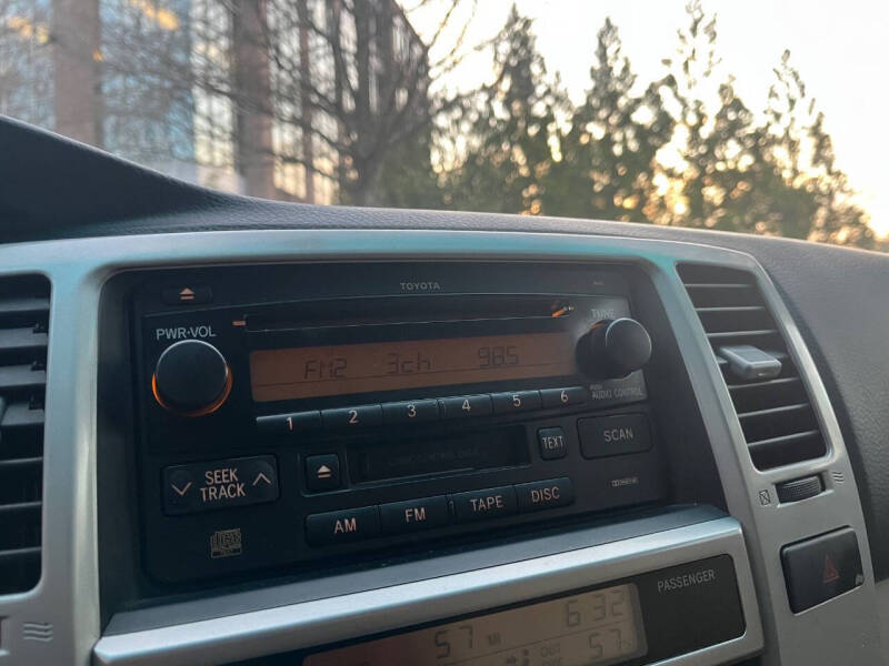 2004 Toyota 4Runner SR5