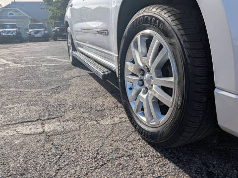 2016 GMC Acadia Denali