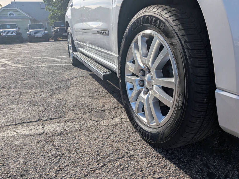 2016 GMC Acadia Denali