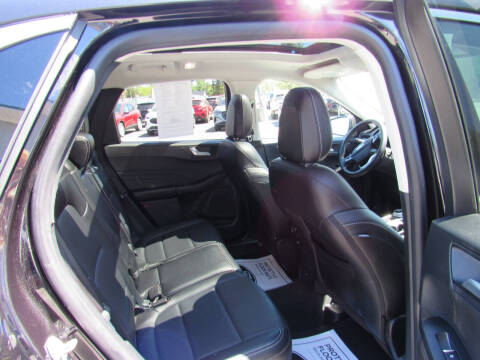 2022 Ford Escape Titanium