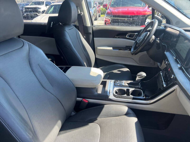 2023 Kia Carnival SX Prestige