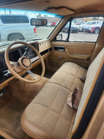 1987 Jeep Comanche Pioneer