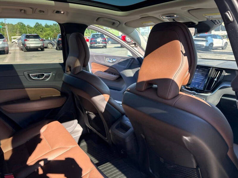 2019 Volvo XC60 T5 Momentum