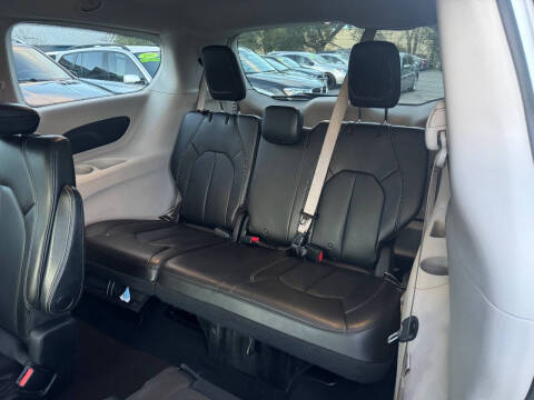 2021 Chrysler Voyager LXi