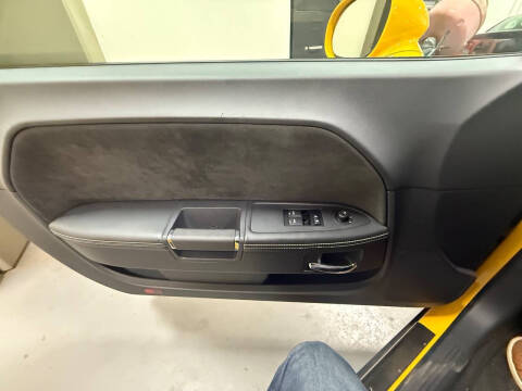 2012 Dodge Challenger SRT8 Yellow Jacket