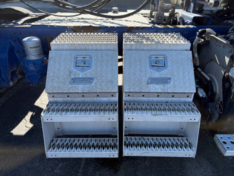 2017 Freightliner M2 112