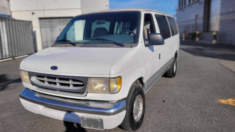2000 Ford E-150 Chateau