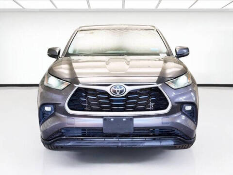 2021 Toyota Highlander LE