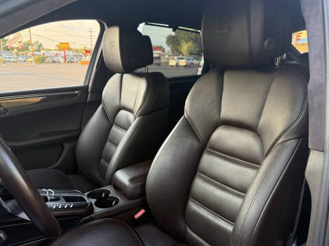 2015 Porsche Macan Turbo