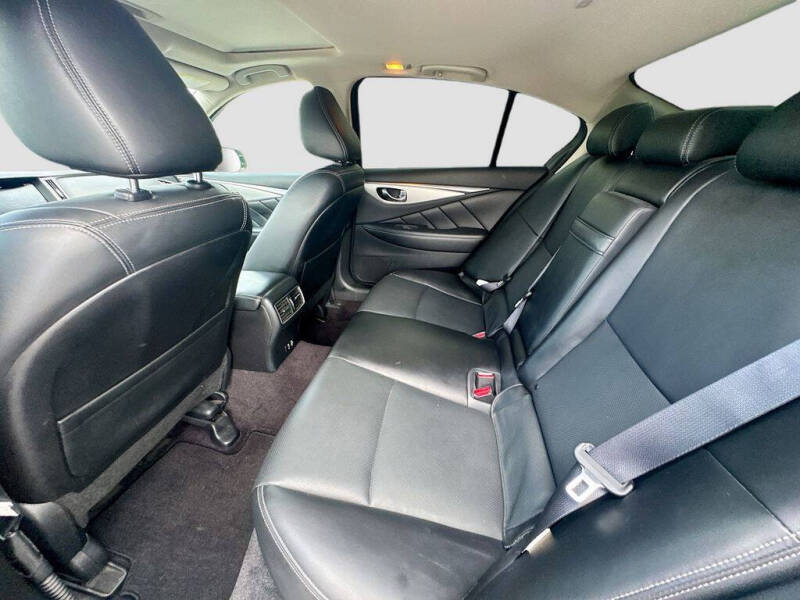 2023 Infiniti Q50 Luxe