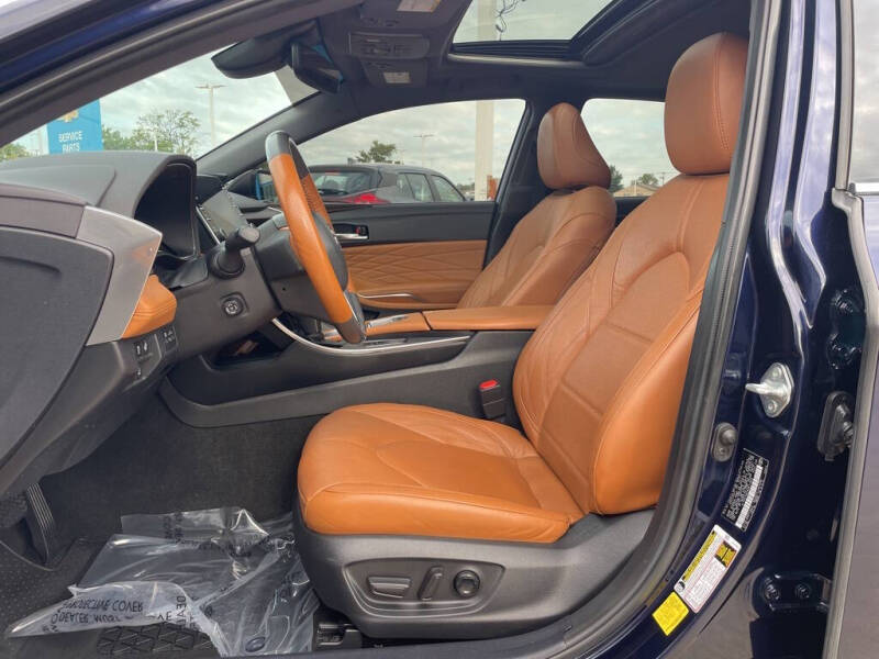 2022 Toyota Avalon Hybrid Limited