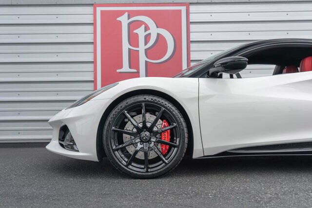 2025 Lotus Emira V6 Base