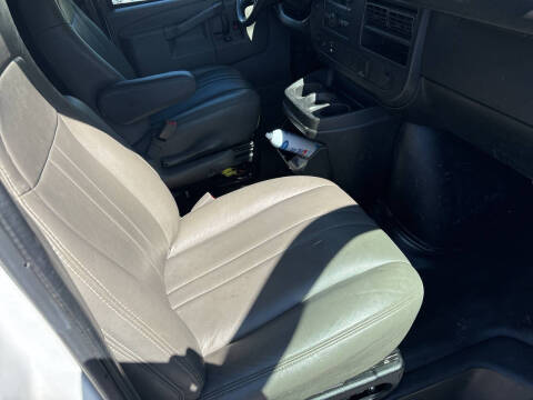 2017 Chevrolet Express 2500
