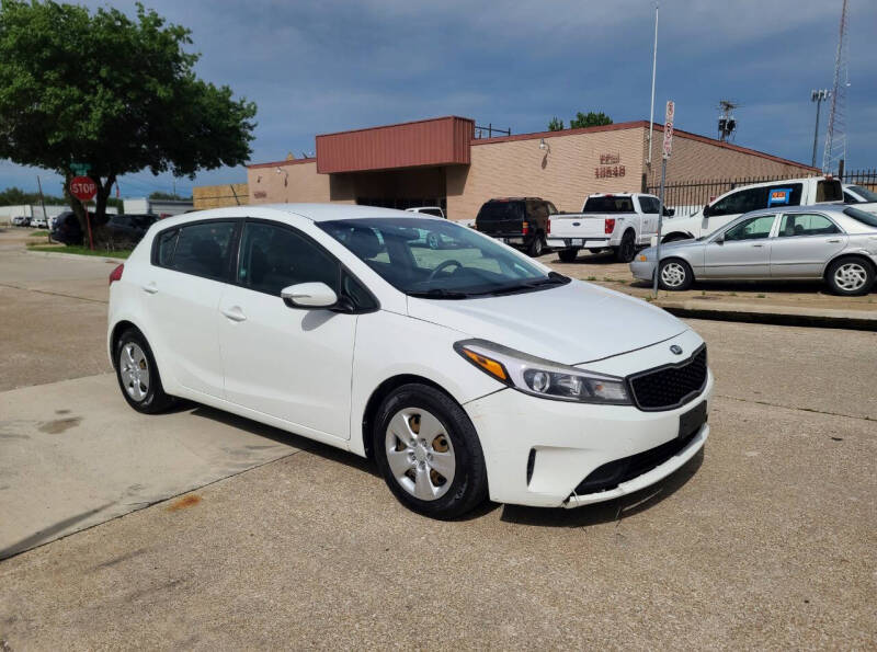 2017 Kia Forte5 LX