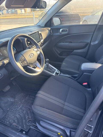 2023 Hyundai Venue SEL