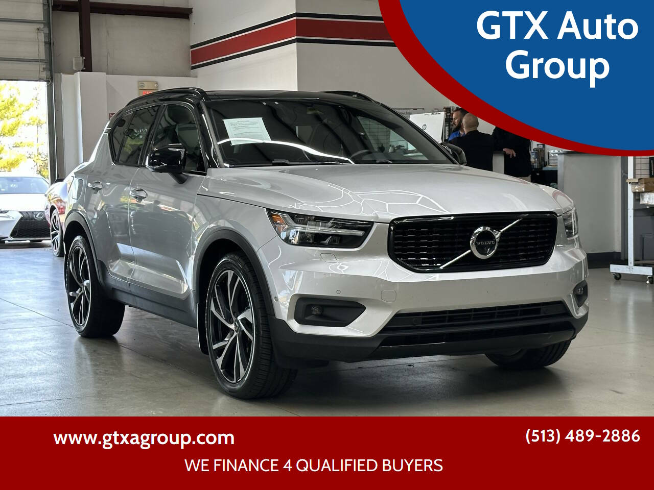 2019 VOLVO XC40