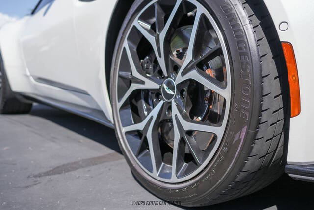 2019 Aston Martin DB11 Volante