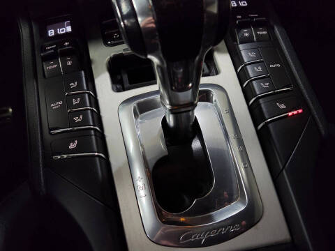 2013 Porsche Cayenne GTS