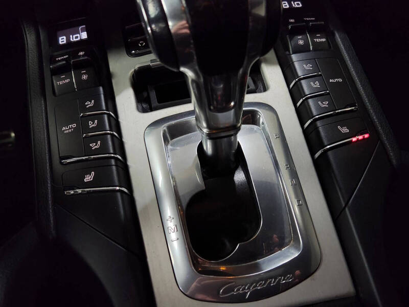 2013 Porsche Cayenne GTS