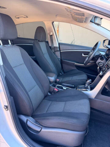 2017 Hyundai Elantra GT