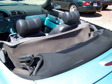 2002 Ford Thunderbird Deluxe