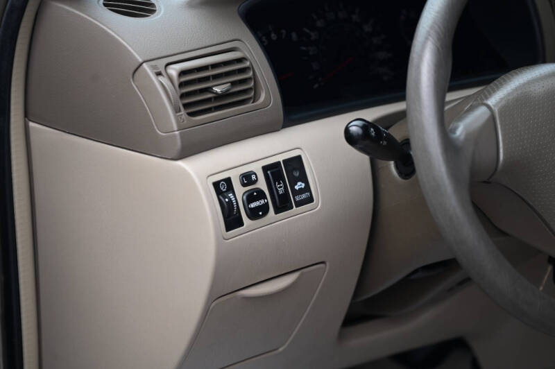 2006 Toyota Corolla LE