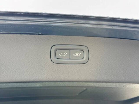 2026 Volvo XC90 B6 Ultra Dark 6P