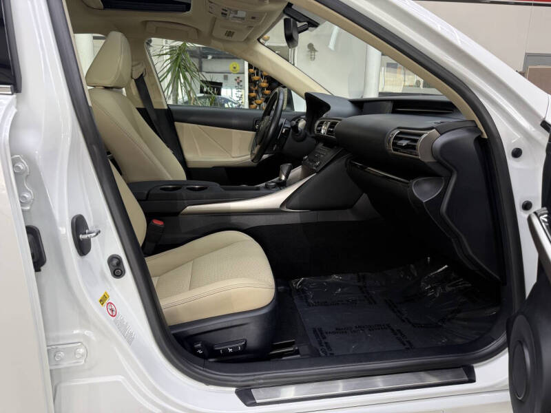2015 Lexus IS 250