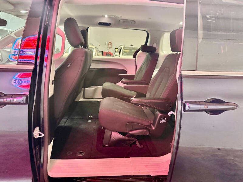 2017 Chrysler Pacifica Touring