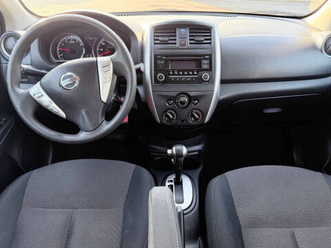 2015 Nissan Versa 1.6 S