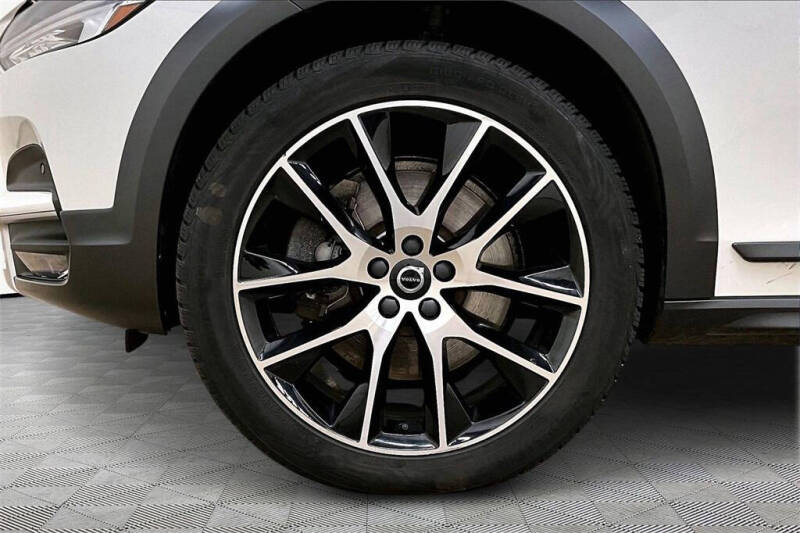 2020 Volvo V90 Cross Country T6