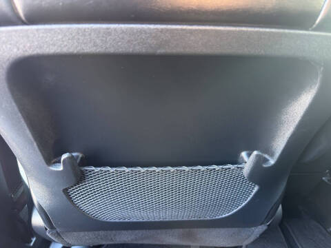 2025 Chrysler Voyager LX