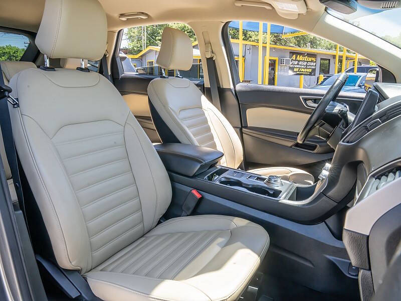 2022 Ford Edge