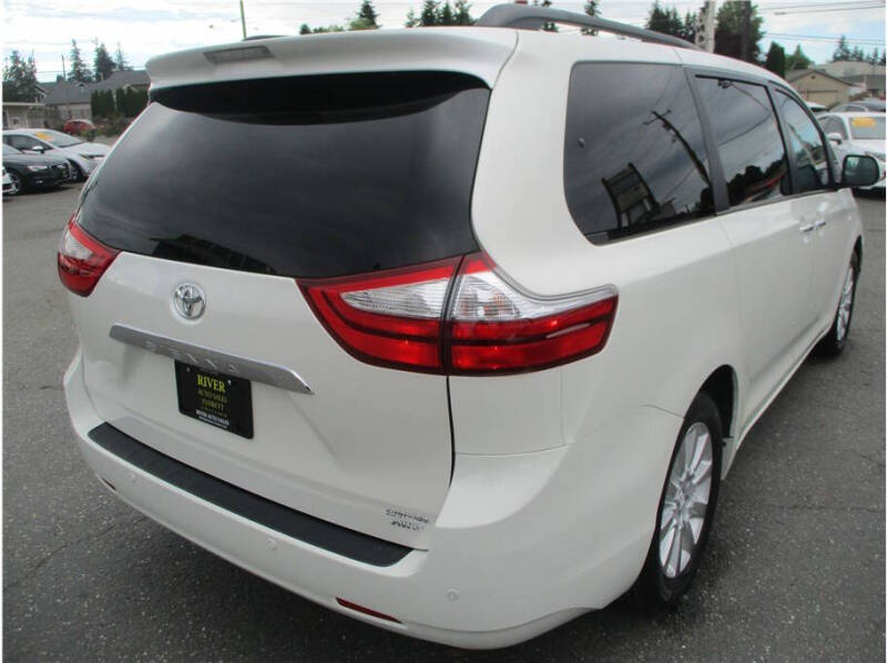 2016 Toyota Sienna