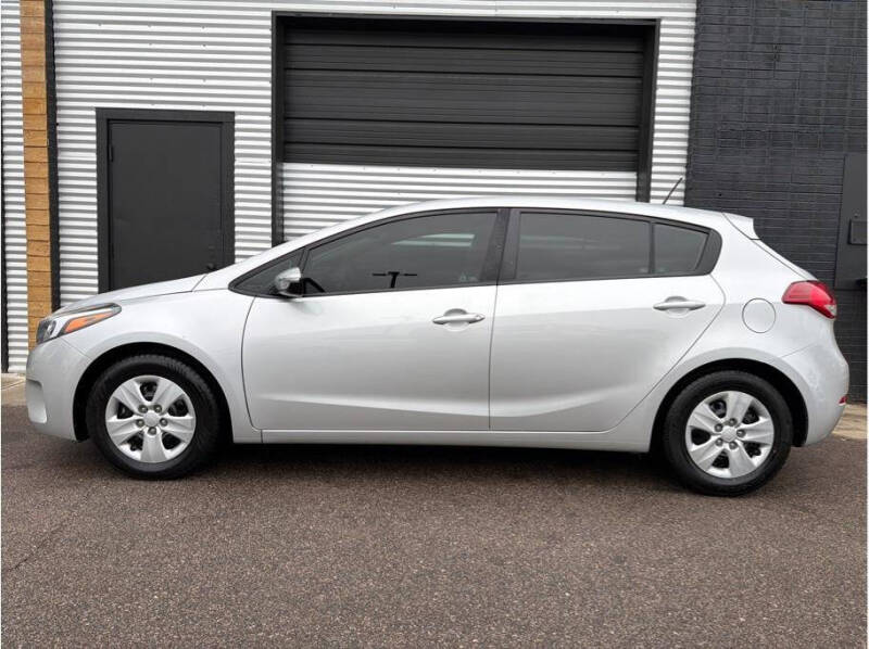 2017 Kia Forte5 LX