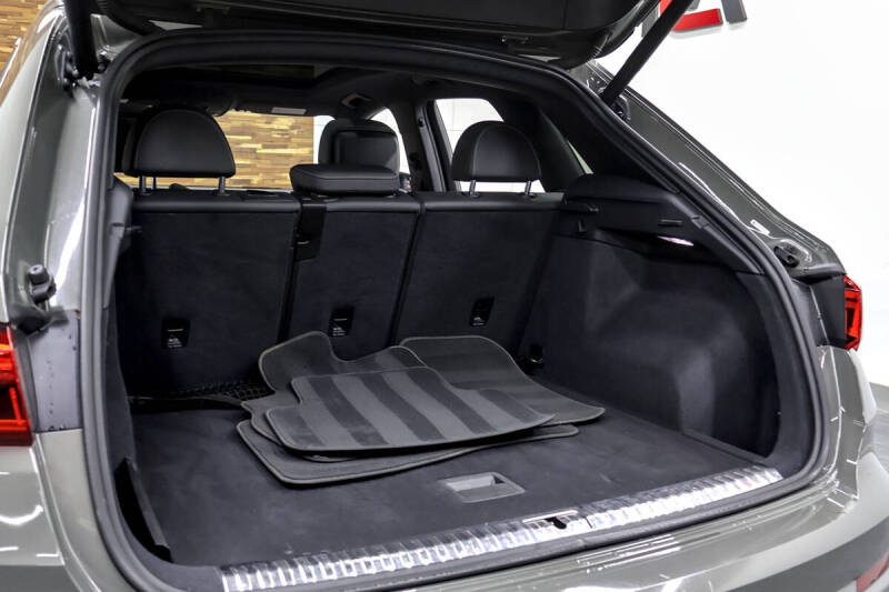 2019 Audi Q3 quattro S line Prem Plus 45 TFSI