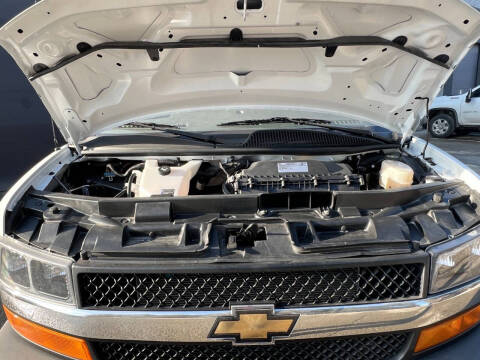 2025 Chevrolet Express 2500