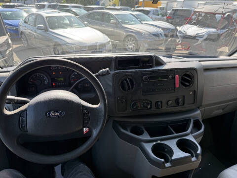 2013 Ford E-Series